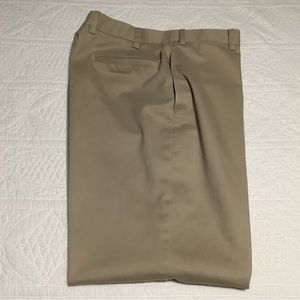 Orvis khaki men’s pants.